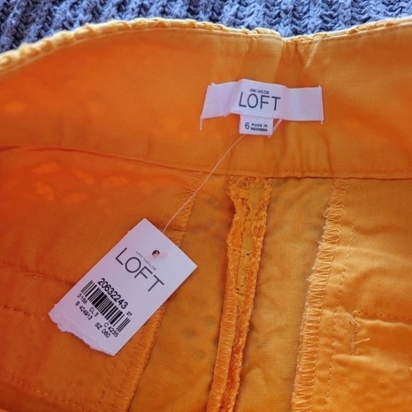 Ann Taylor LOFT Riviera 4" Inseam Eyelet Shorts . - Picture 5 of 6